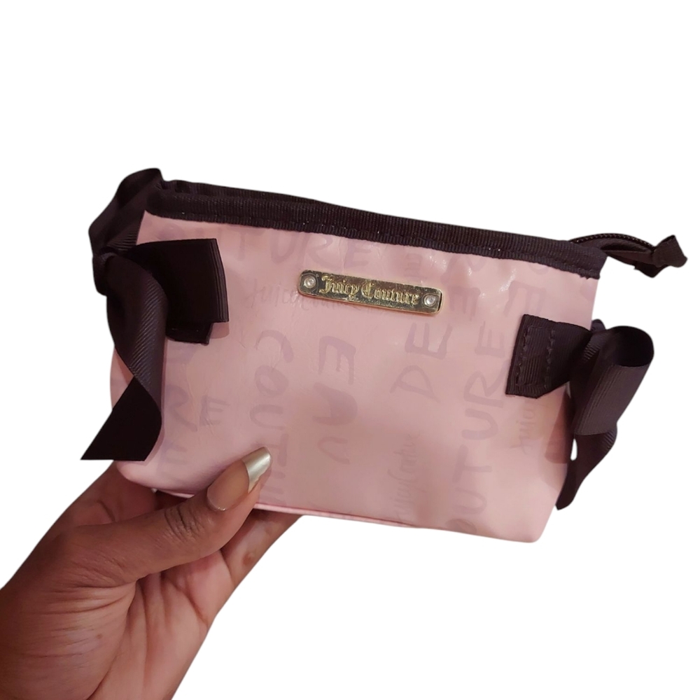 Juicy Couture Pink Makeup Bag / Zippy Cosmetic Pouch